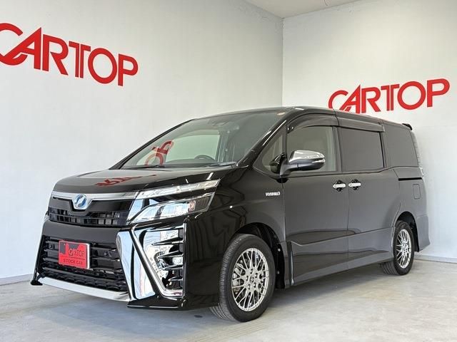 TOYOTA / VOXY HYBRID