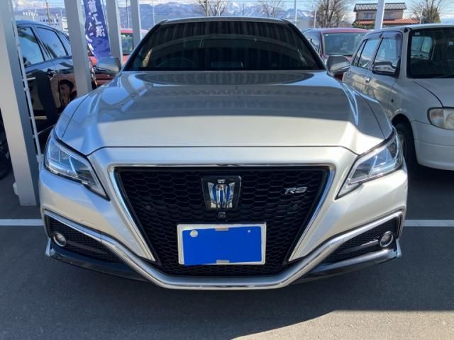 TOYOTA / CROWN sedan hybrid 4WD