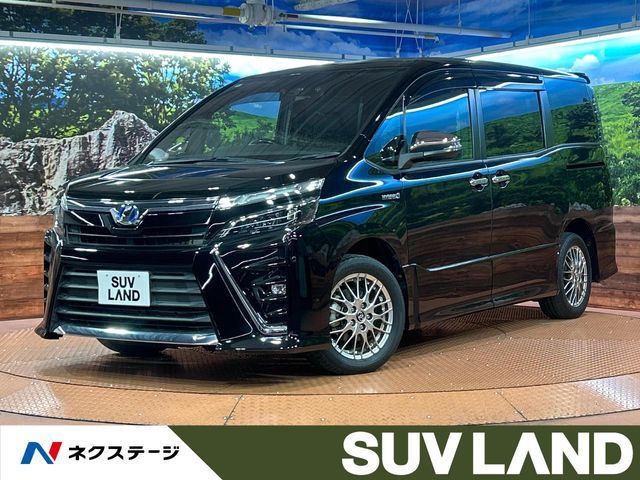 TOYOTA / VOXY HYBRID