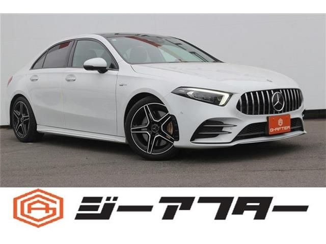 MERCEDES BENZ / MERCEDES AMG Aclass sedan