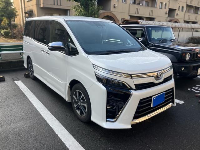 TOYOTA / VOXY