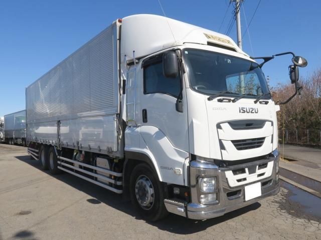 ISUZU / GIGA