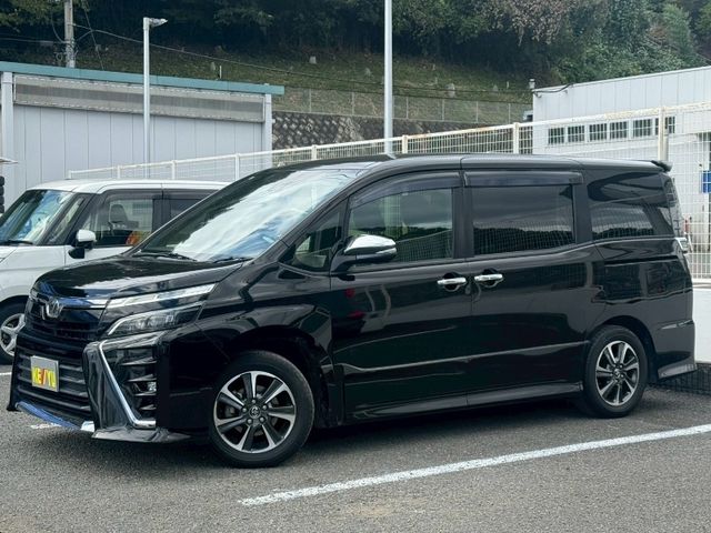 TOYOTA / VOXY