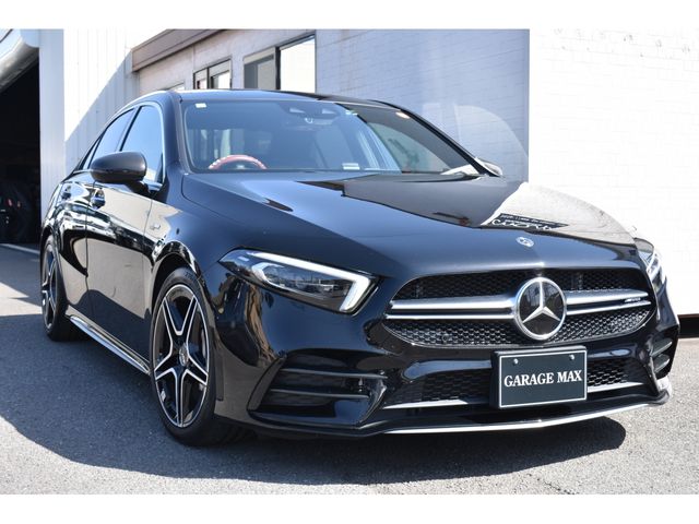 MERCEDES BENZ / MERCEDES AMG Aclass sedan