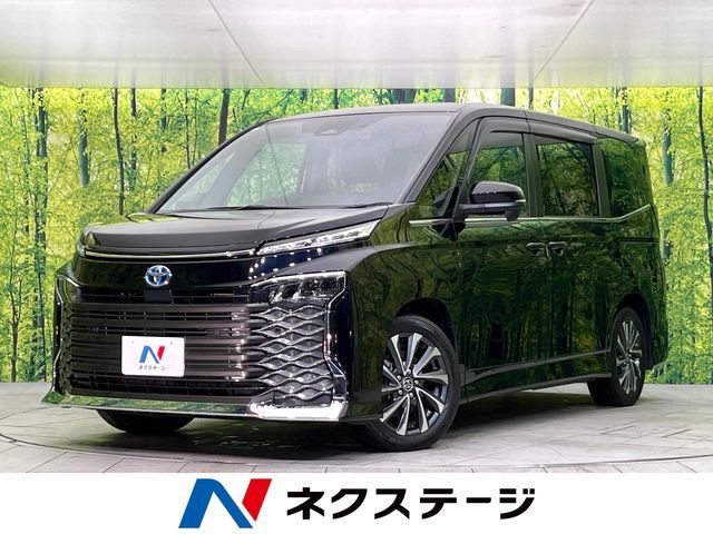 TOYOTA / VOXY HYBRID
