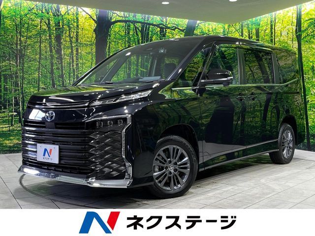 TOYOTA / VOXY HYBRID 4WD