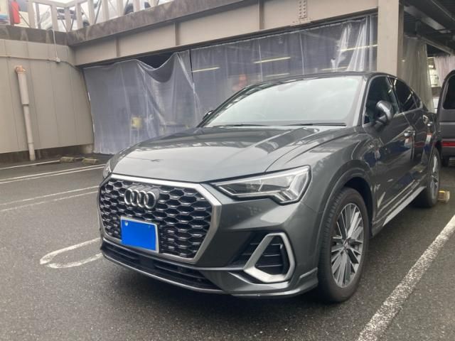 AUDI / AUDI Q3 SPORTBACK