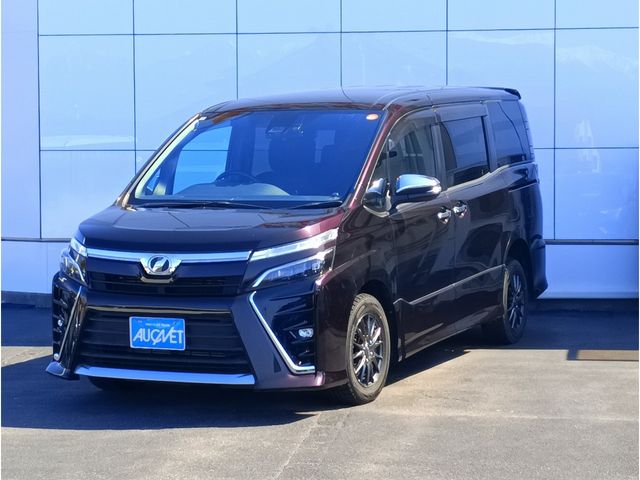 TOYOTA / VOXY 4WD