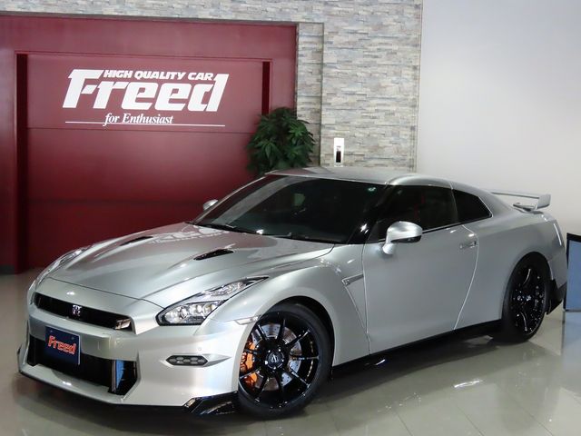 NISSAN / GT-R