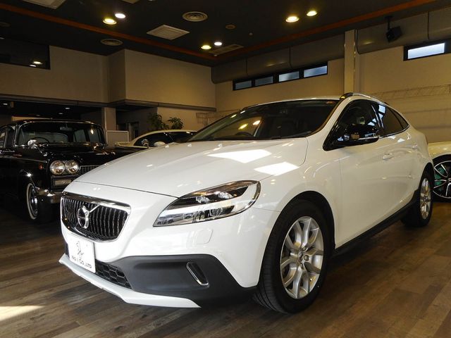 VOLVO / VOLVO V40 CROSS COUNTRY