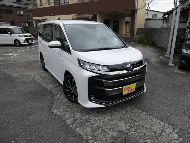 TOYOTA / NOAH HYBRID