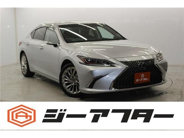 Japanese used car Ref# 1530886 TOYOTA / LEXUS ES300h