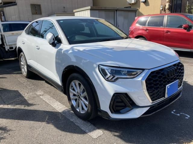 AUDI / AUDI Q3 SPORTBACK