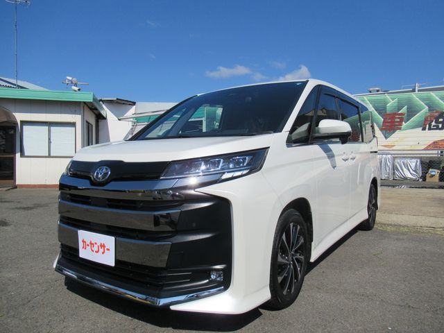 TOYOTA / NOAH