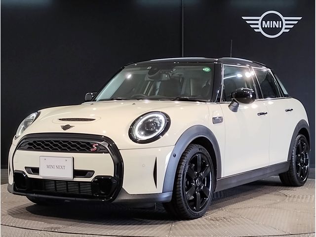 Japanese used car Ref# 1532902 BMW / MINI COOPER SD 5DOOR