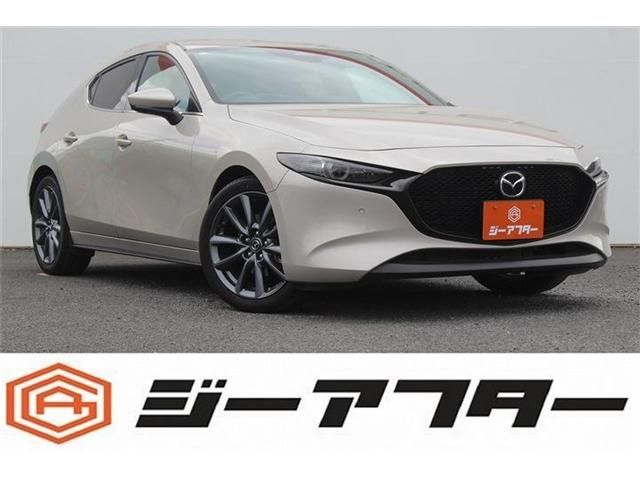 Japanese used car Ref# 1533553 MAZDA / MAZDA3 FASTBACK