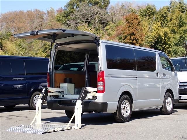 Japanese used car Ref# 1533580 TOYOTA / HIACE van 4WD
