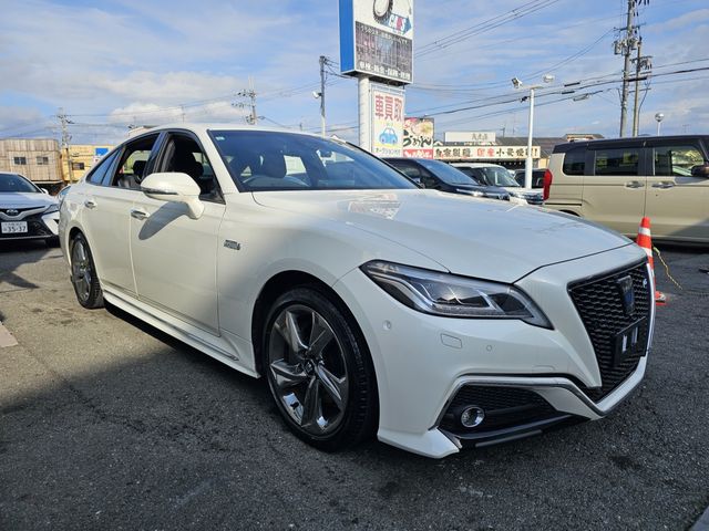 TOYOTA / CROWN sedan hybrid