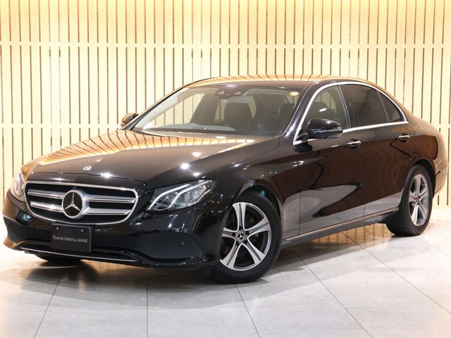 MERCEDES BENZ / MERCEDES BENZ E class sedan