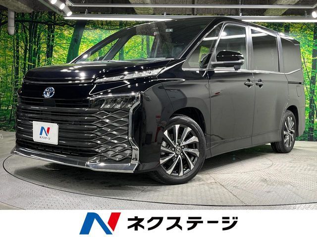 TOYOTA / VOXY HYBRID