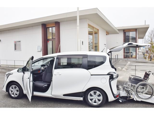 TOYOTA / SIENTA