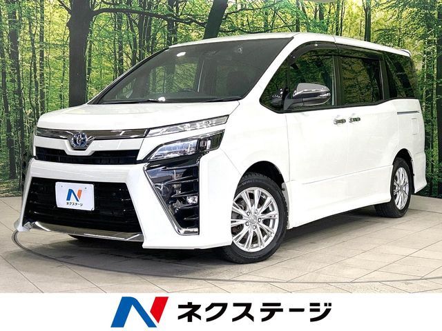 TOYOTA / VOXY HYBRID