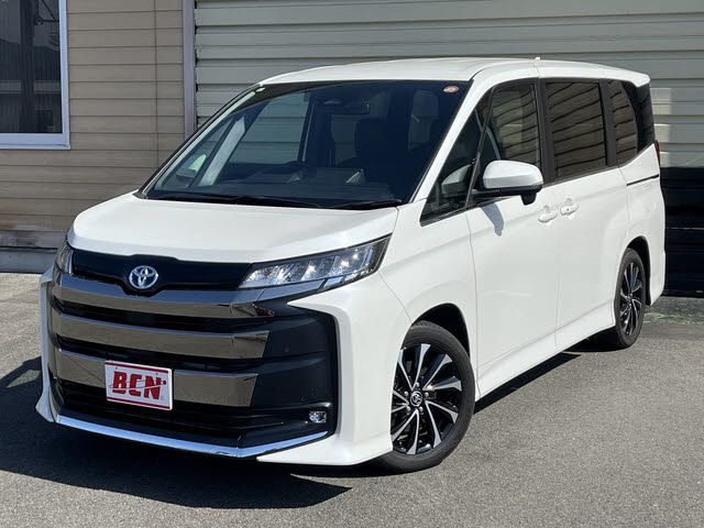 TOYOTA / NOAH HYBRID