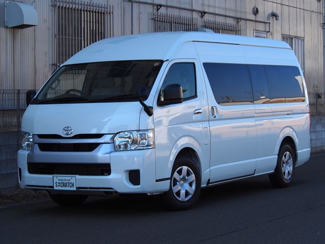 TOYOTA / HIACE COMMUTER