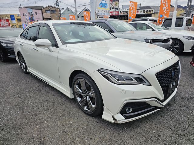 TOYOTA / CROWN sedan hybrid