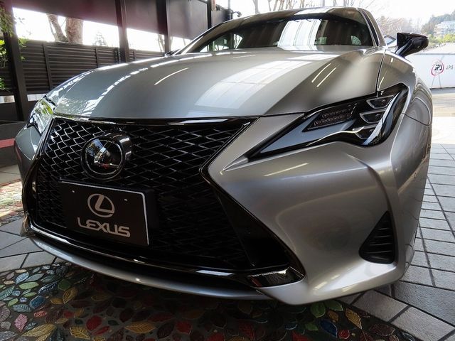 TOYOTA / LEXUS RC300h