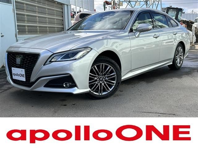 TOYOTA / CROWN sedan hybrid 4WD