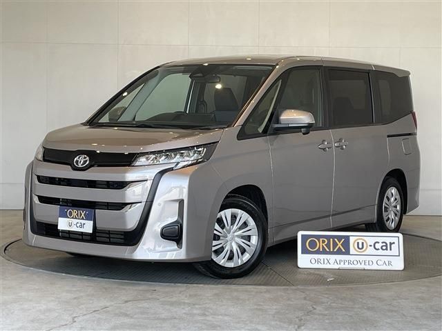 TOYOTA / NOAH