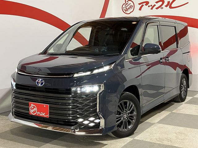 TOYOTA / VOXY HYBRID 4WD