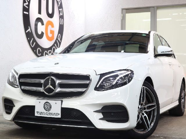 MERCEDES BENZ / MERCEDES BENZ E class sedan