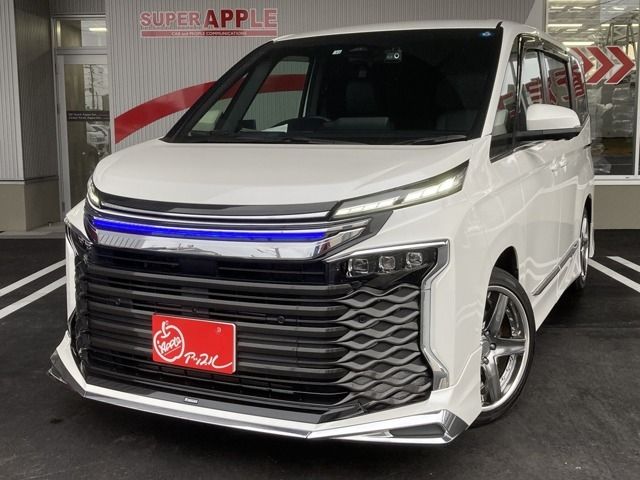 TOYOTA / VOXY HYBRID 4WD