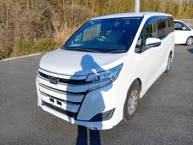 TOYOTA / NOAH