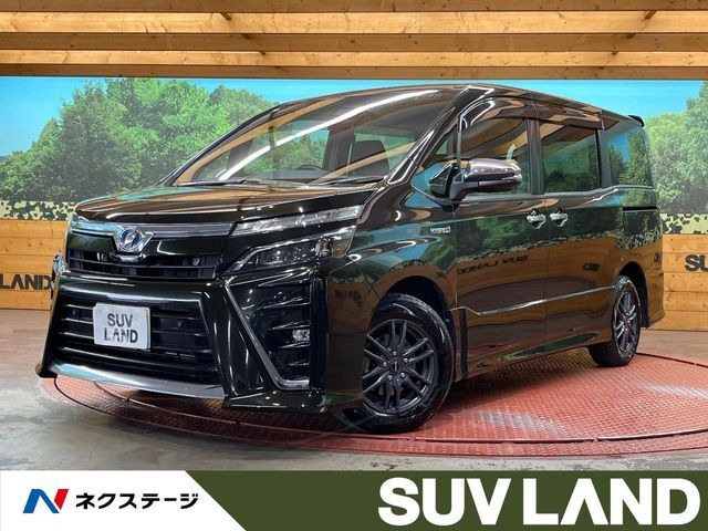 TOYOTA / VOXY HYBRID