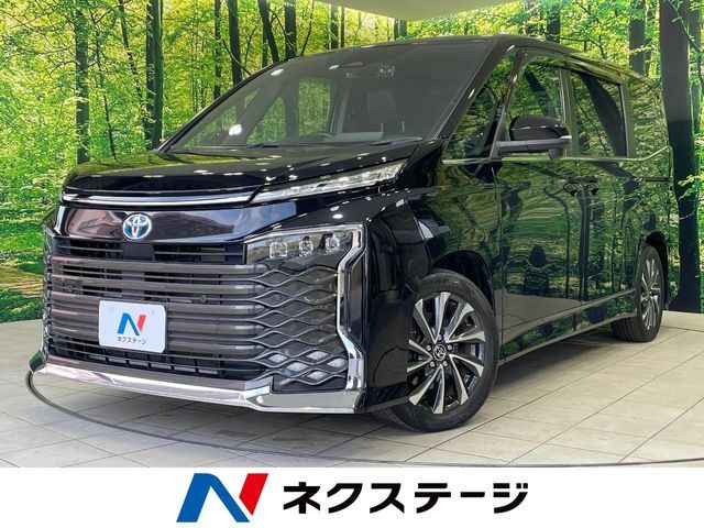 TOYOTA / VOXY HYBRID