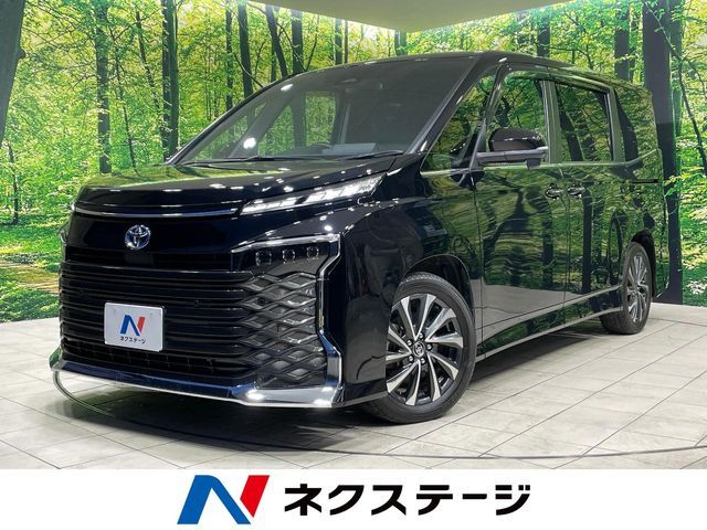TOYOTA / VOXY HYBRID