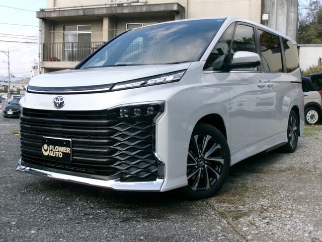 TOYOTA / VOXY HYBRID