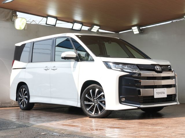 TOYOTA / NOAH