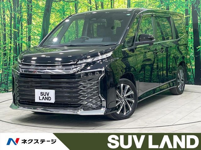 TOYOTA / VOXY HYBRID