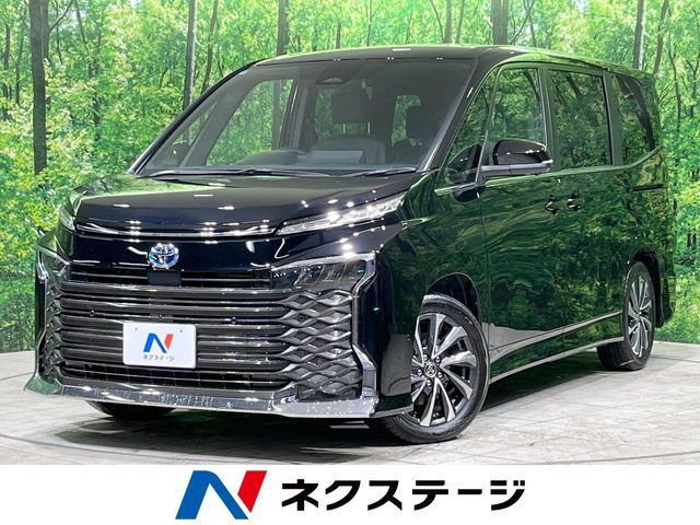 TOYOTA / VOXY HYBRID
