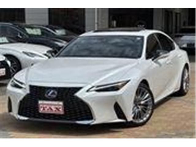 TOYOTA / LEXUS IS300h