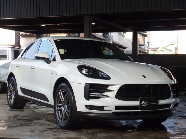 Japanese used car Ref# 1540319 PORSCHE / PORSCHE Macan
