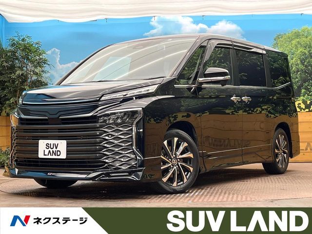 TOYOTA / VOXY HYBRID