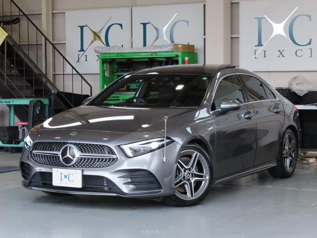 MERCEDES BENZ / MERCEDES BENZ A class sedan
