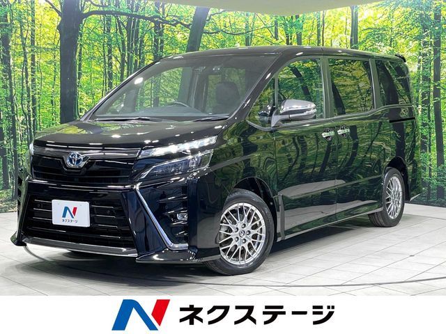TOYOTA / VOXY HYBRID