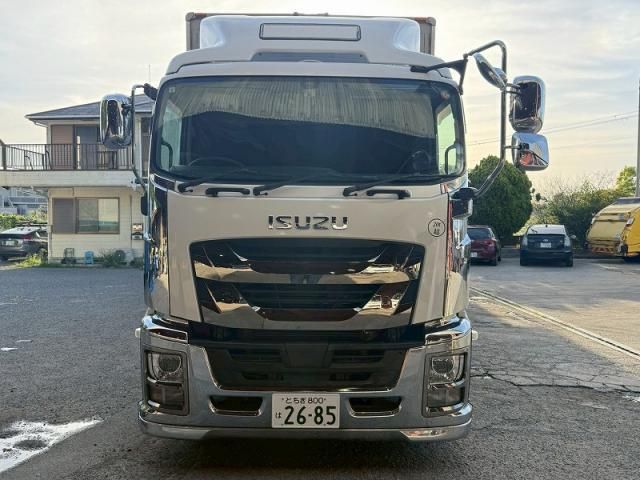 ISUZU / GIGA