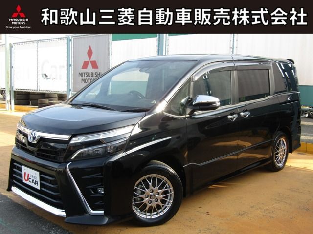 TOYOTA / VOXY HYBRID